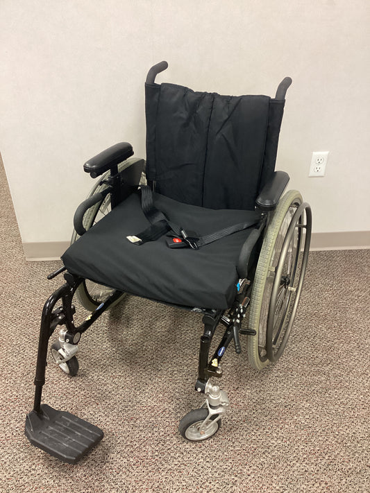 18" Manual Wheelchair