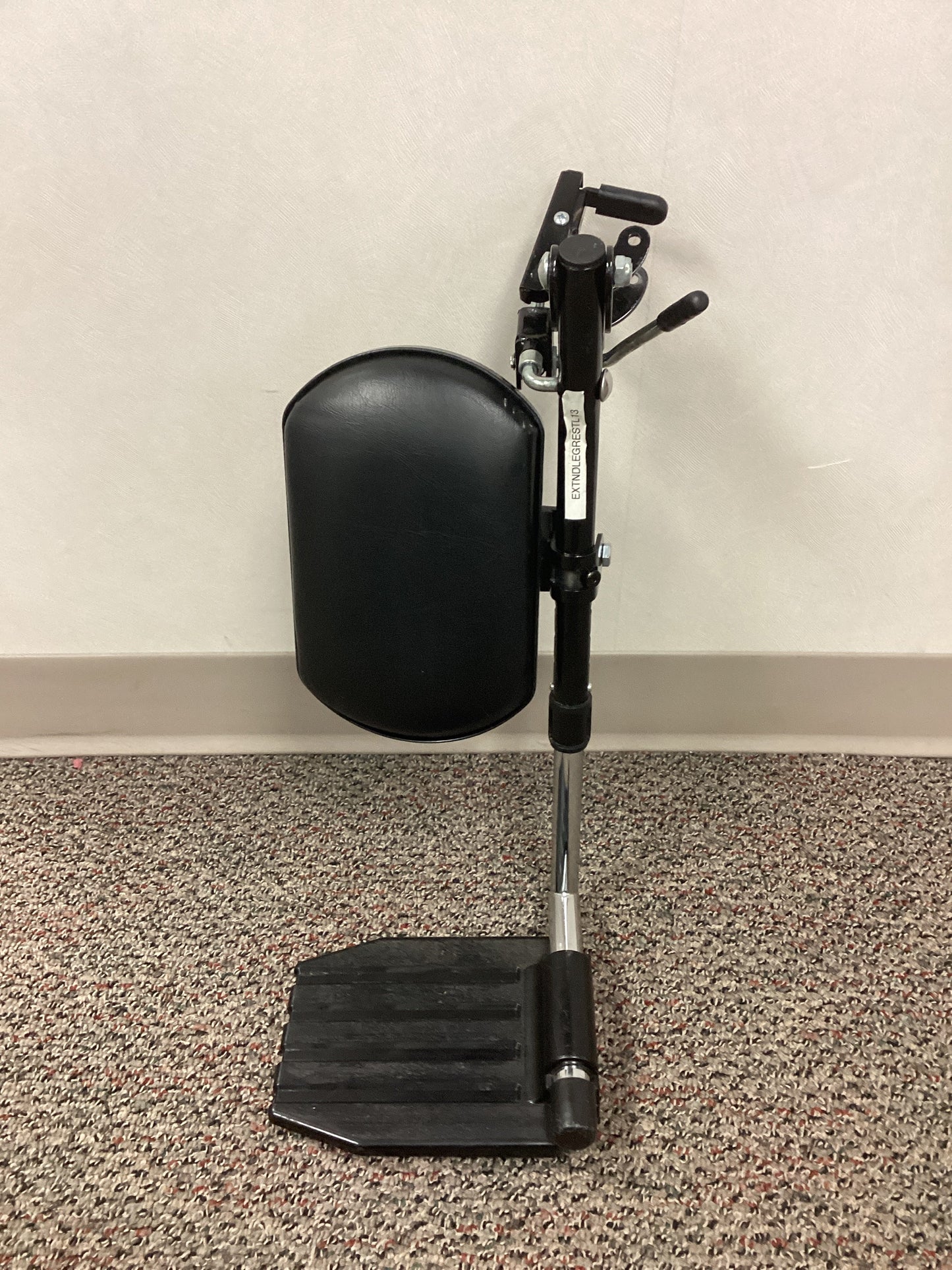 Elevating Wheel Chair Leg Rest (Left)