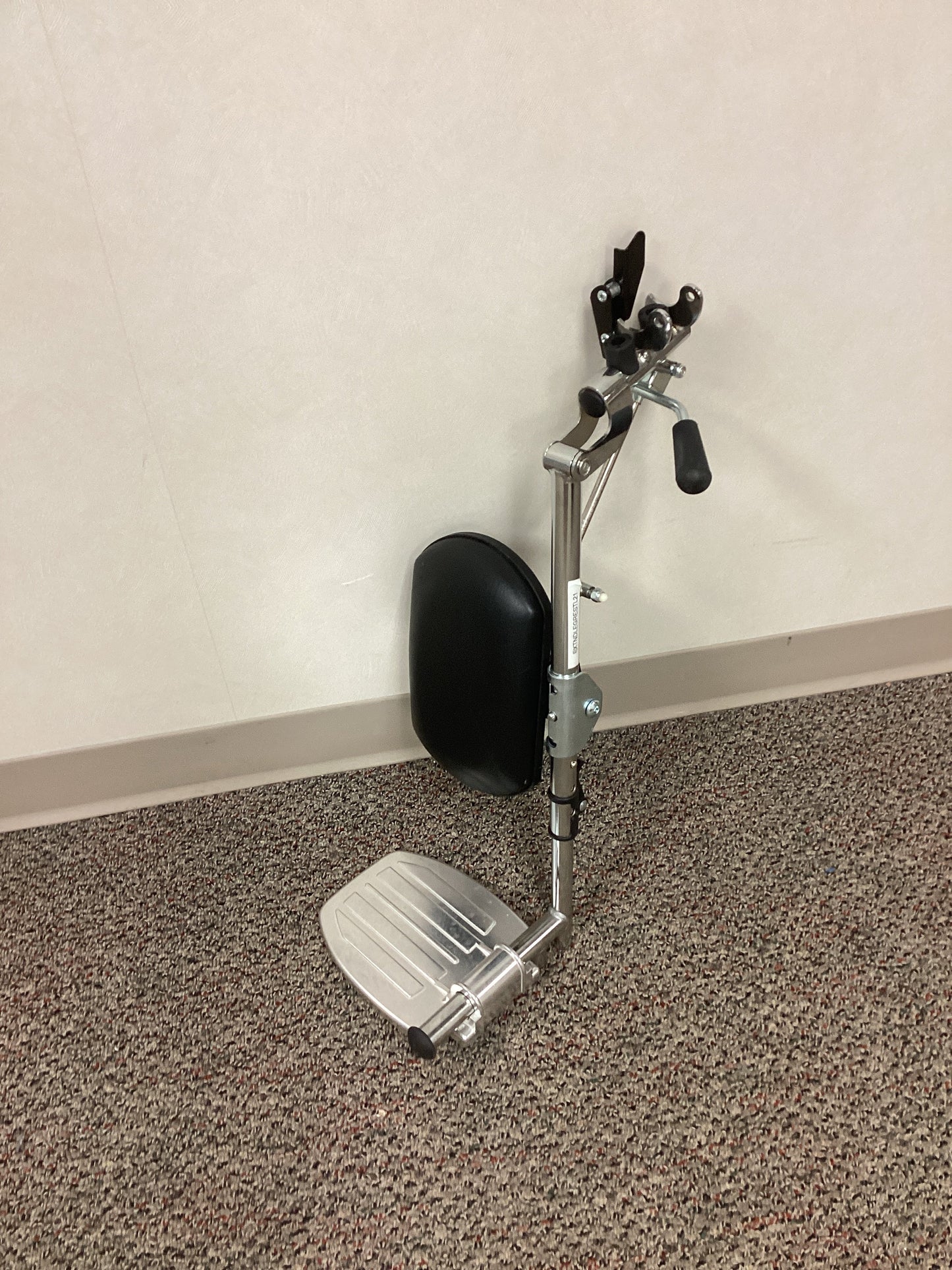 Elevating Wheel Chair Leg Rest (Left)