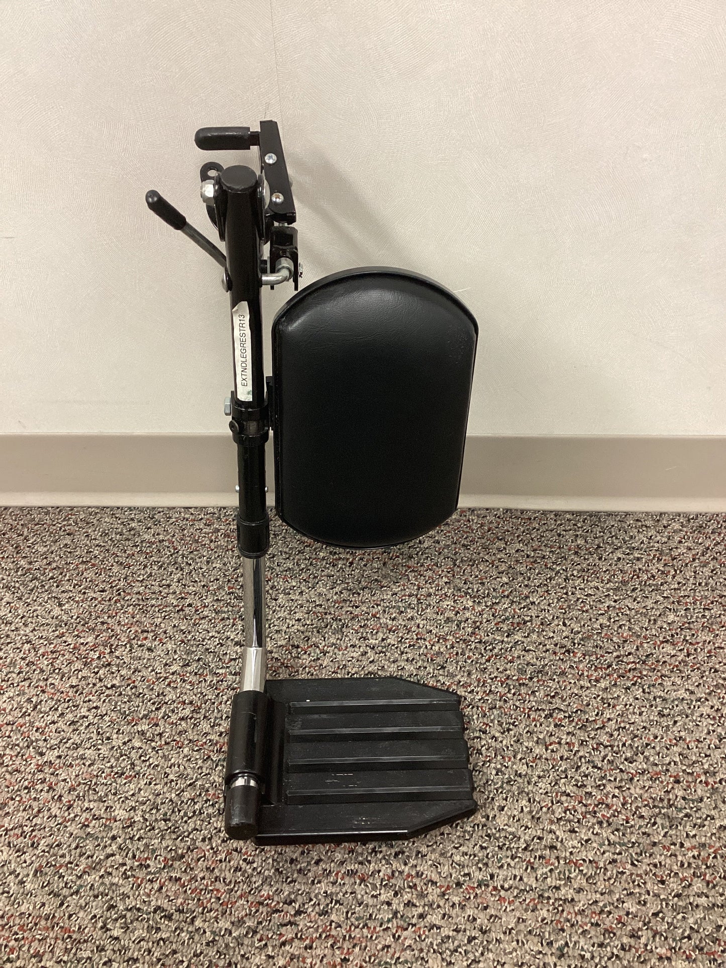 Elevating Wheel Chair Leg Rest (Right)