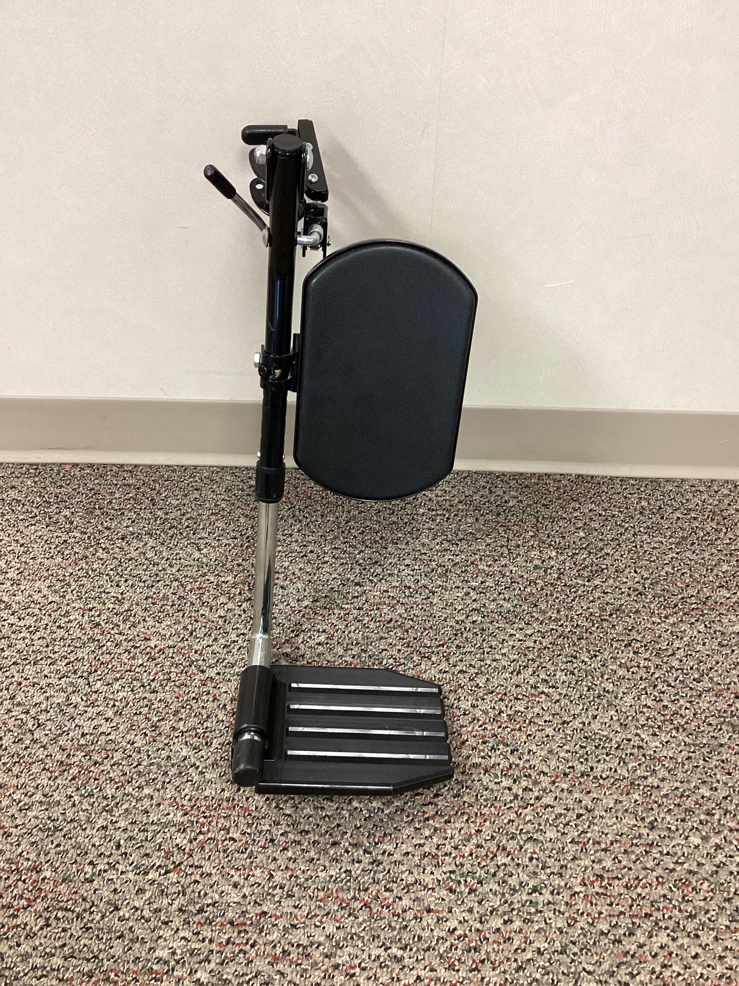 Elevating Wheel Chair Leg Rest (Right)