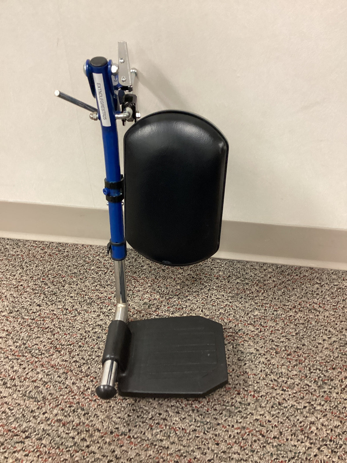 Elevating Wheel Chair Leg Rest (Right)